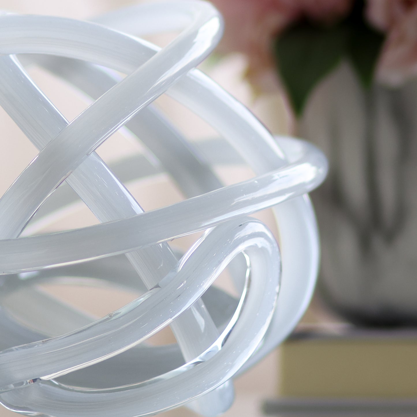 Opaque glass knot