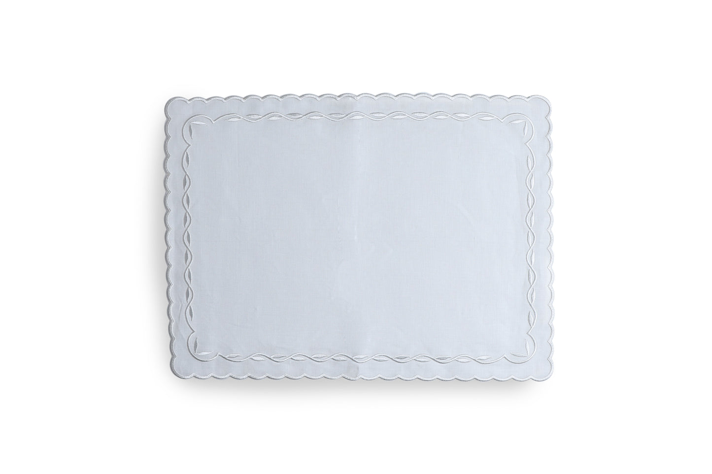 Tray mat embroidered
