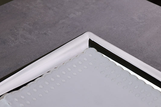 Tray mat embroidered
