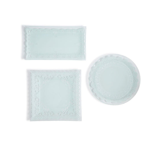 set of 3 plates with an elegant embroidered design