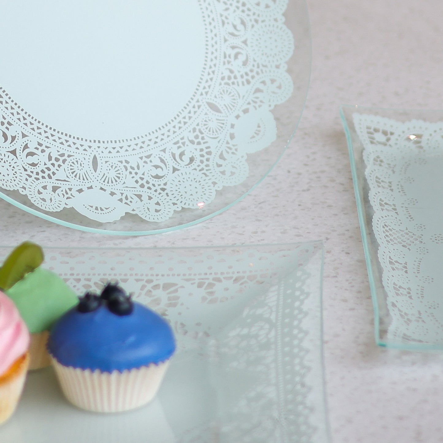 set of 3 plates with an elegant embroidered design