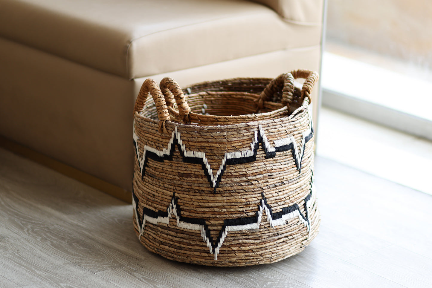 Set of 2 Woven rope baskets with handl