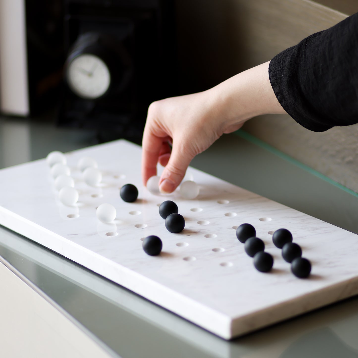 Monochrome marble checkers