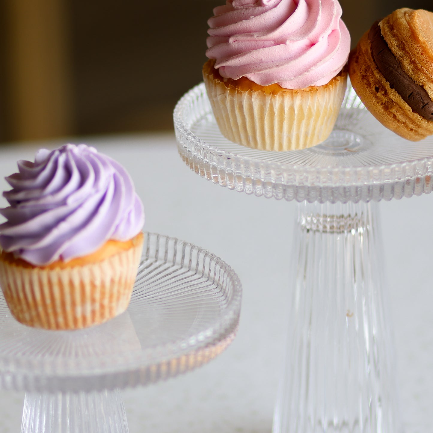 Set of 2 glass cake stand