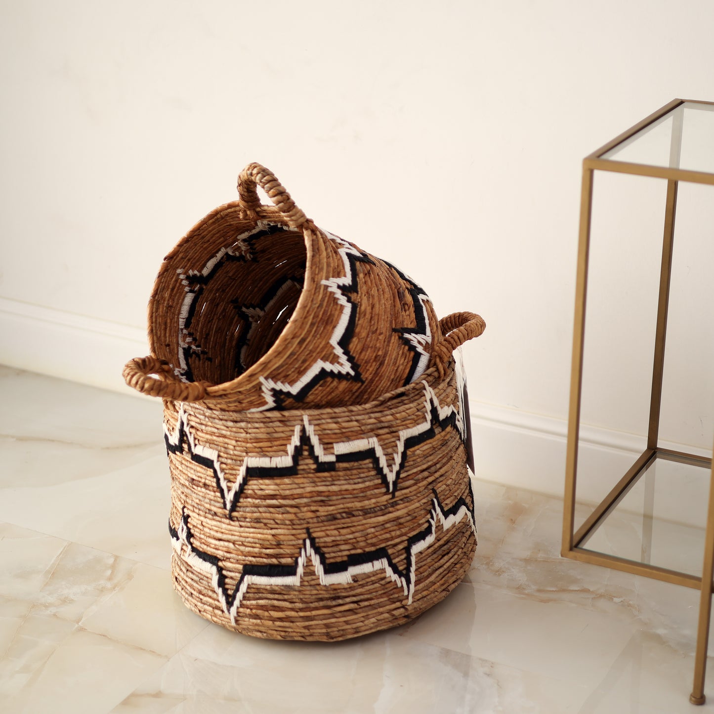 Set of 2 Woven rope baskets with handl