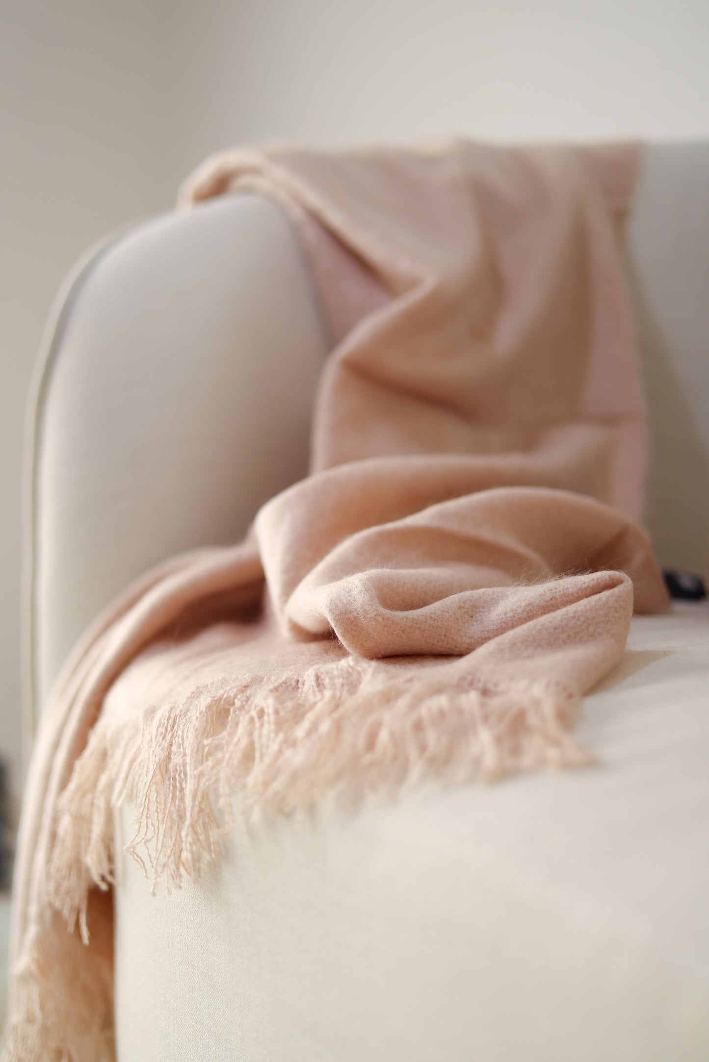 Pale pink fluffy blanket w/tassel