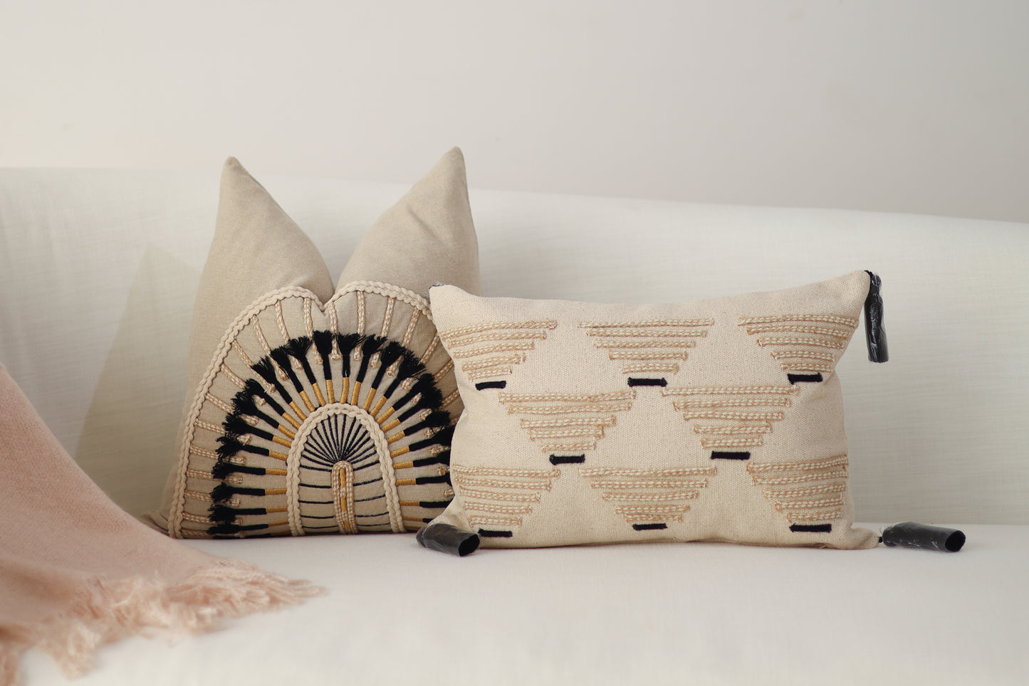 Azulik tassel cushion