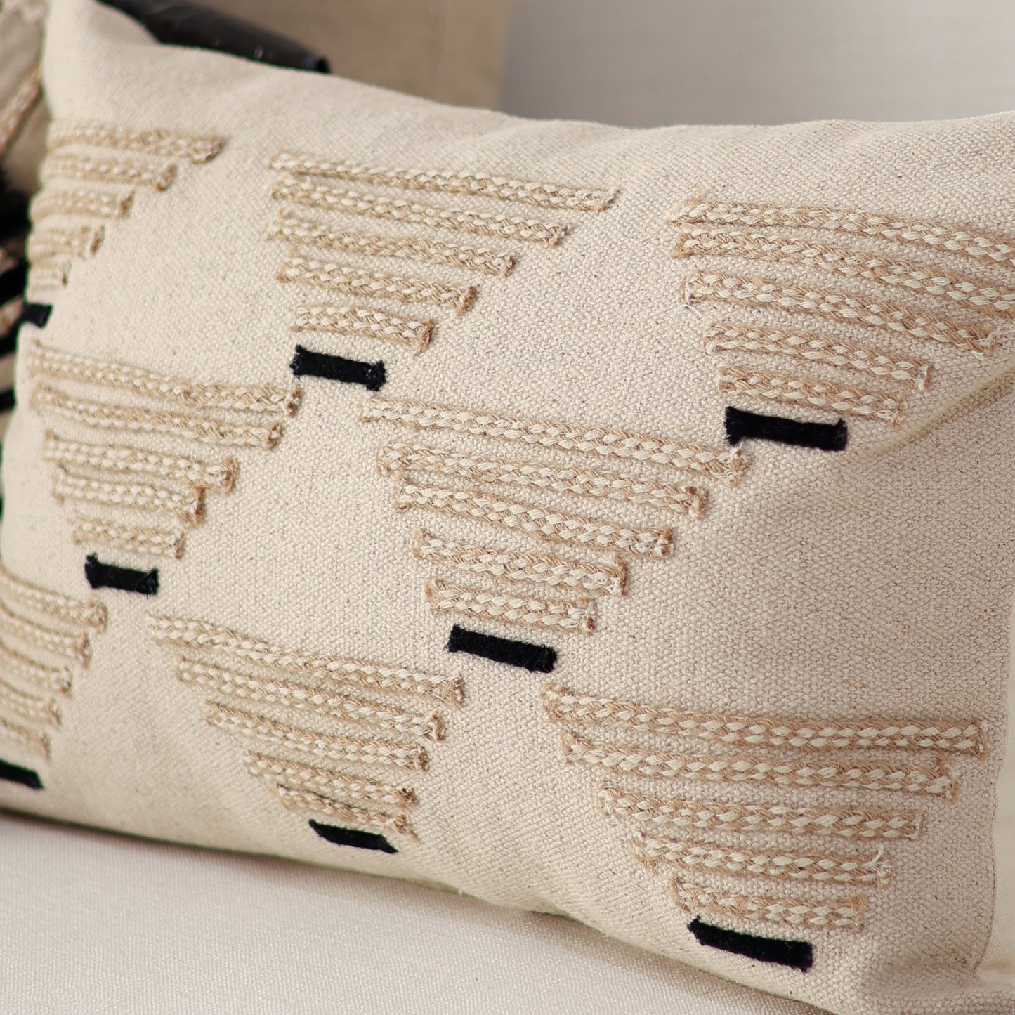 Azulik tassel cushion